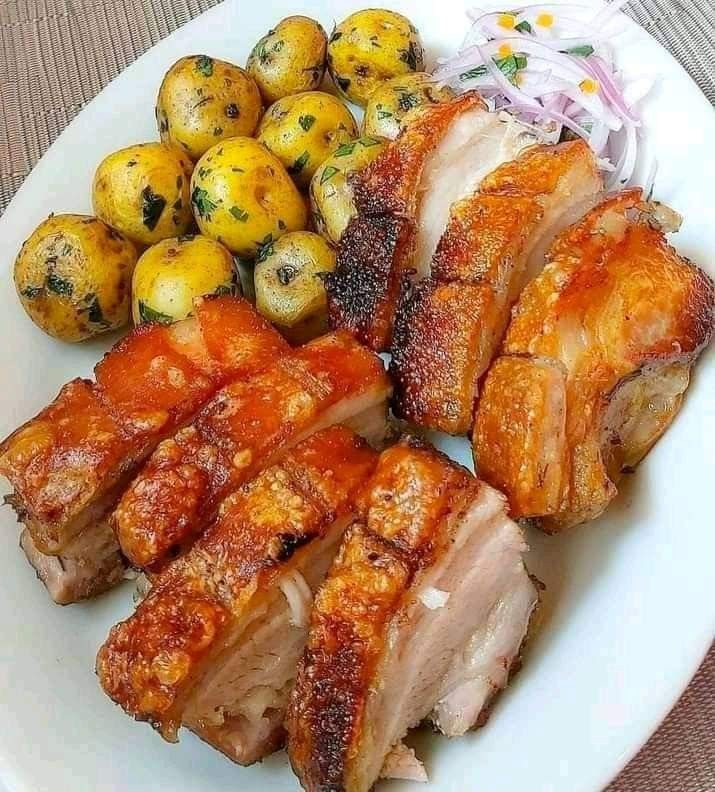 Torresmo de Rolo com Batatinha
